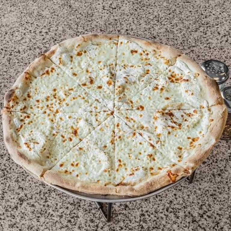 Delicious White Pizza Options